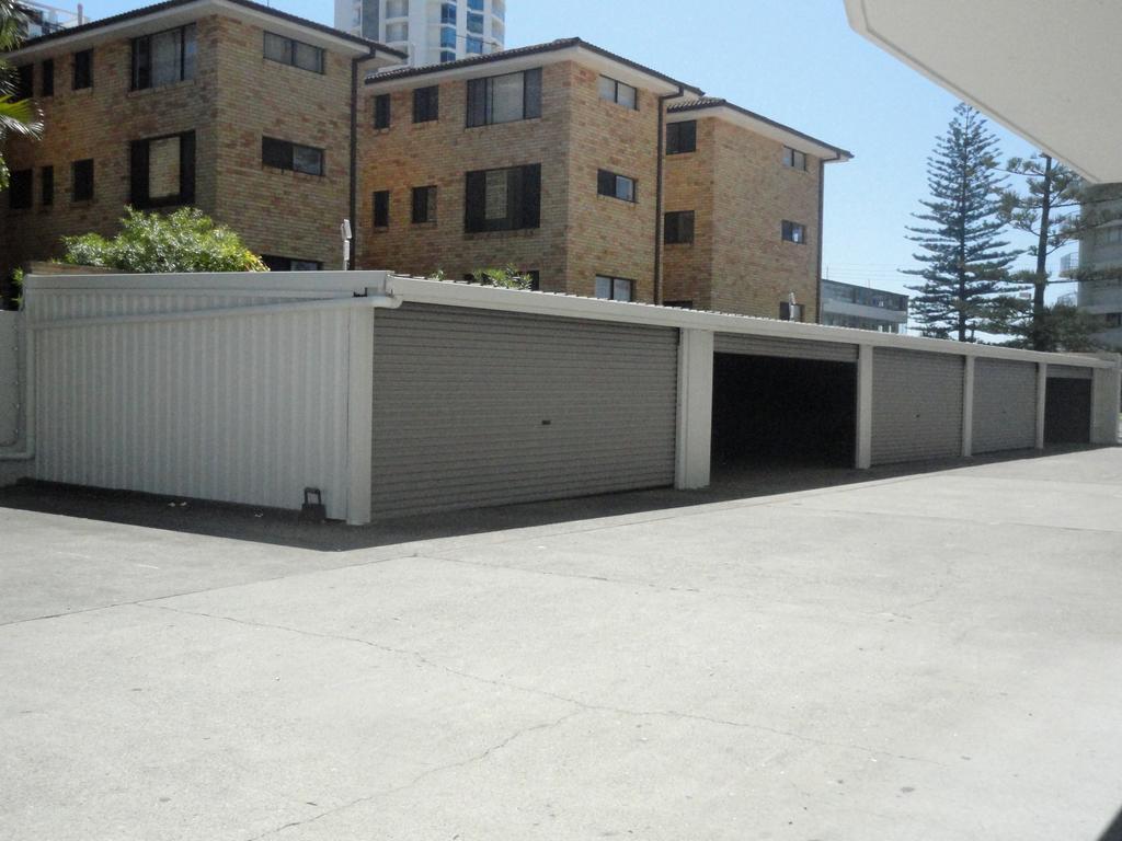Queensleigh Holiday Apartments Broadbeach Buitenkant foto